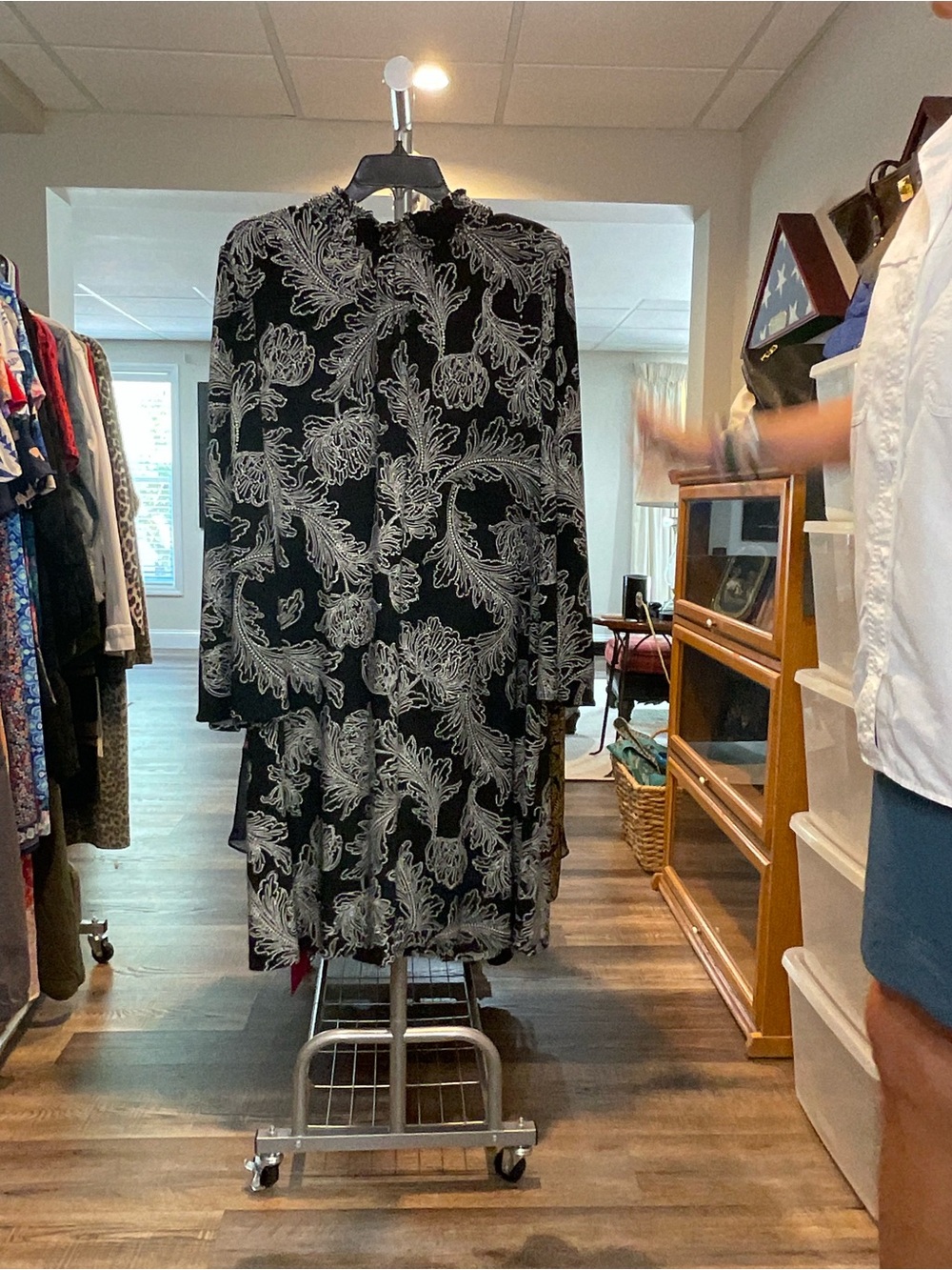Tommy Hilfiger Black and White Floral-Print Long Sleeve Dress